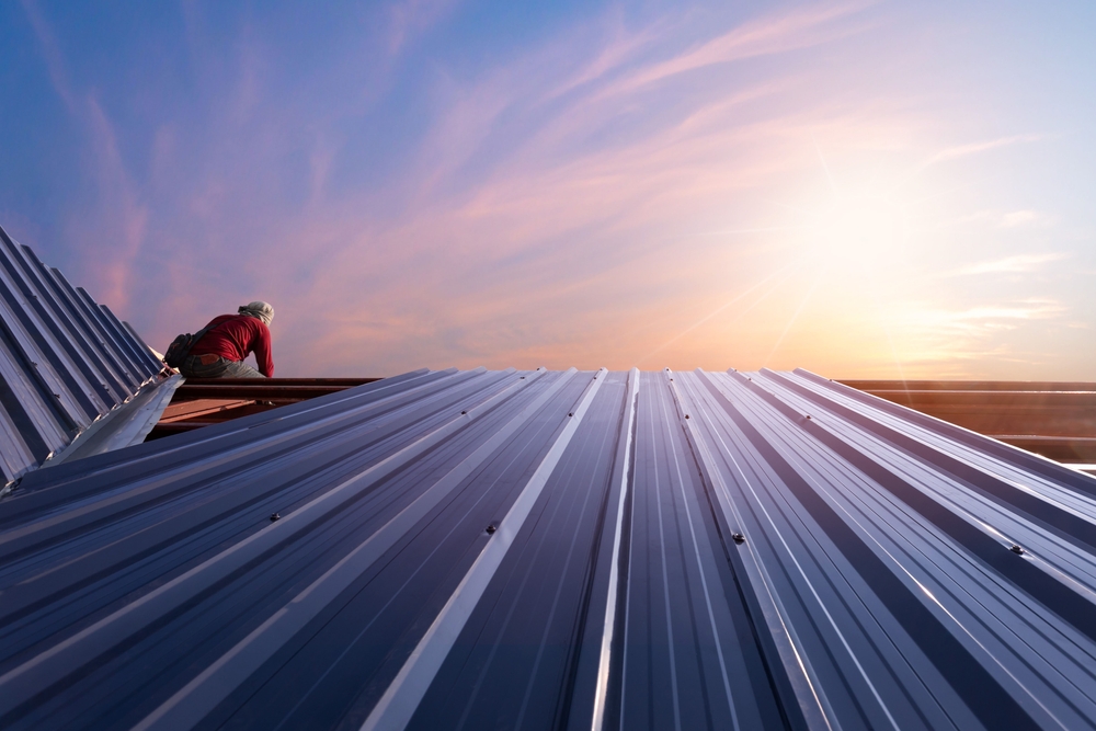 Roof,repair,,construction,worker,installing,new,roof,,roofing,tools,,power